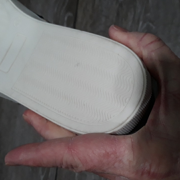 Freedom Fit tan and brown animal print sneakers. Size 11. NWOT - Picture 8 of 10